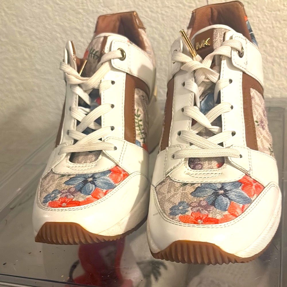 Floral White and Brown Sneakers